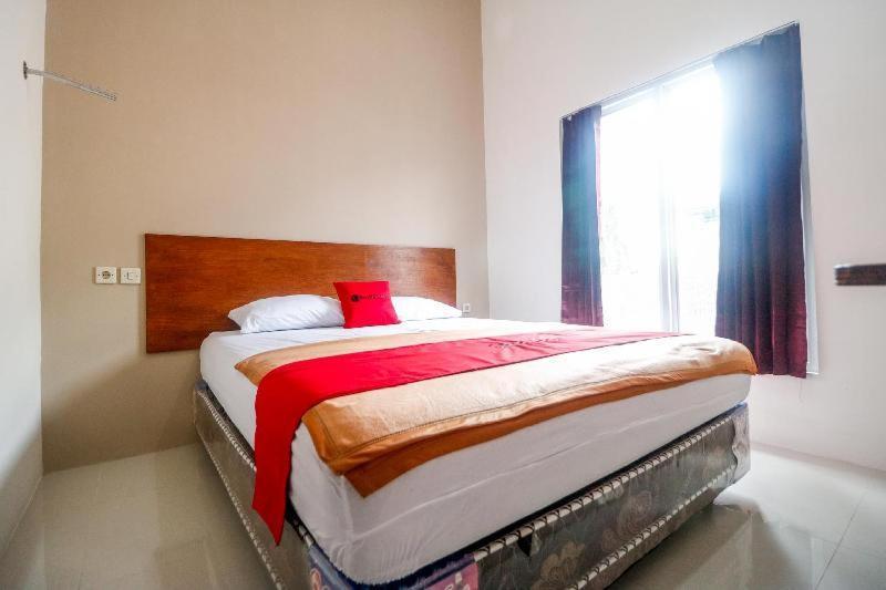 Urbanview Hotel Ava Banjarmasin By Reddoorz Habitación foto